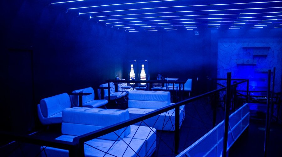 Casa de swing Enigma Club em Brasil +18